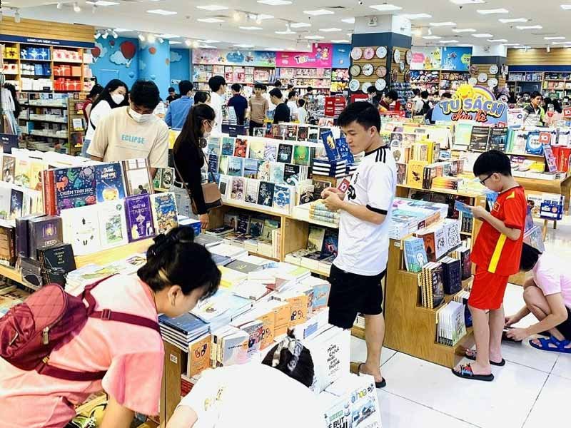 Mua sắm đồ dùng học tập