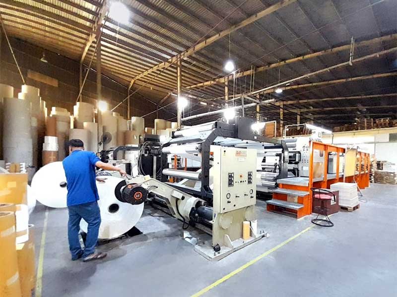 Ảnh minh hoạ về áy cắt giấy công nghiệp